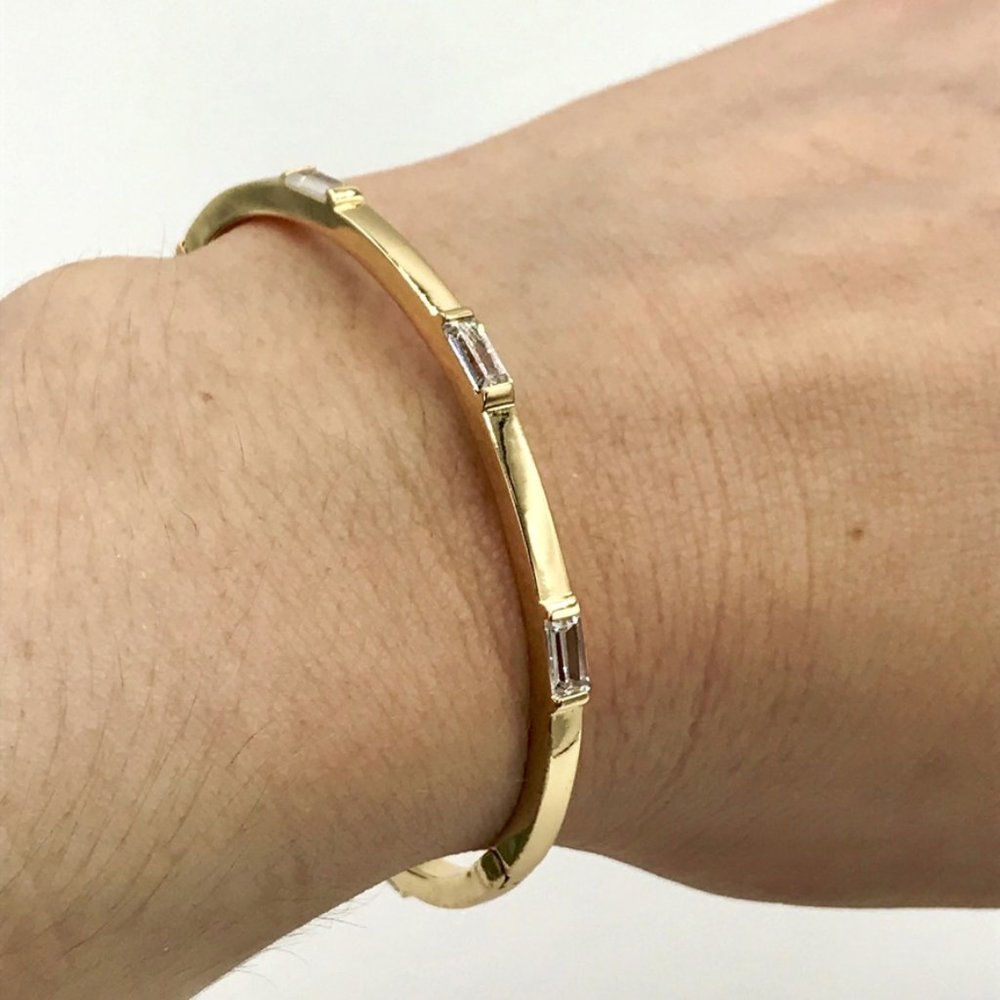 VINCE CAMUTO Gold Floating Stone Bracelet - Picture 2 of 11